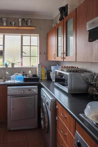 2 Bedroom Property for Sale in Windsor East Gauteng