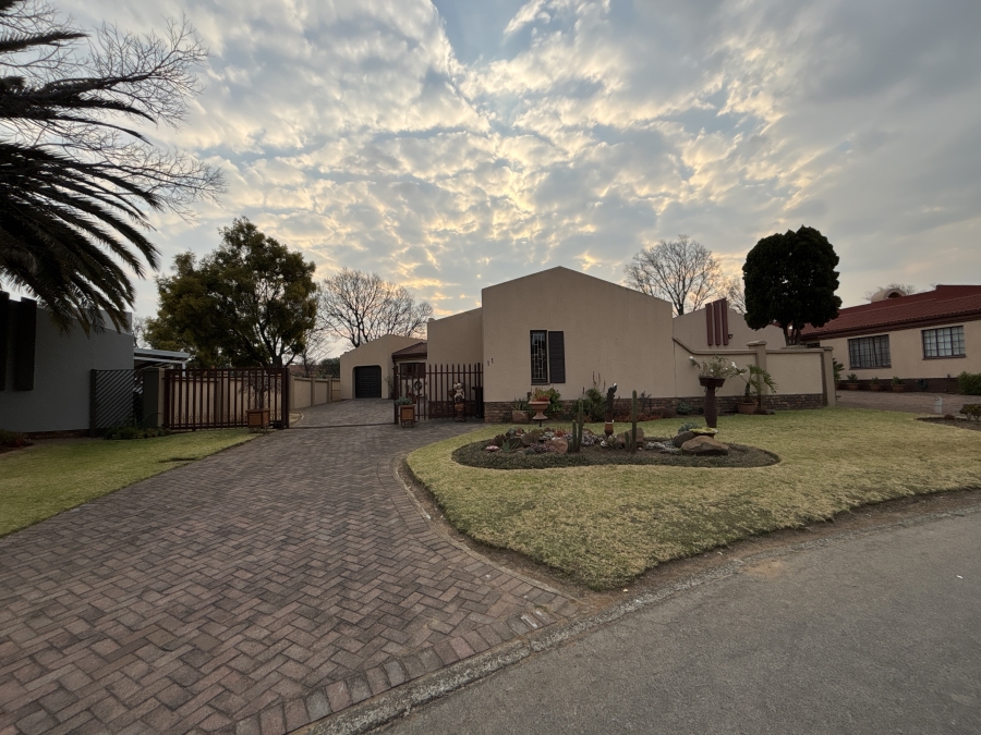2 Bedroom Property for Sale in Parkdene Gauteng