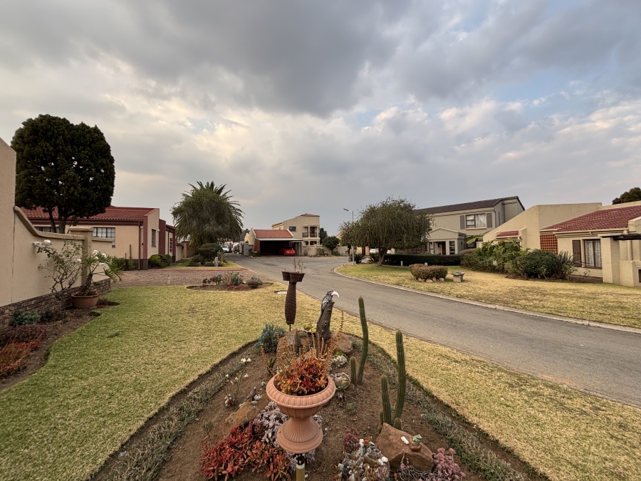 2 Bedroom Property for Sale in Parkdene Gauteng