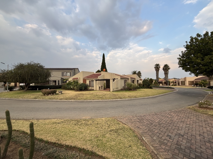 2 Bedroom Property for Sale in Parkdene Gauteng
