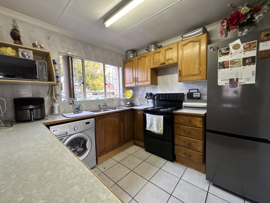2 Bedroom Property for Sale in Parkdene Gauteng