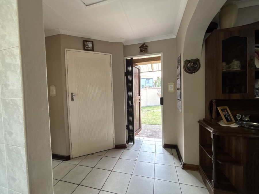 2 Bedroom Property for Sale in Parkdene Gauteng