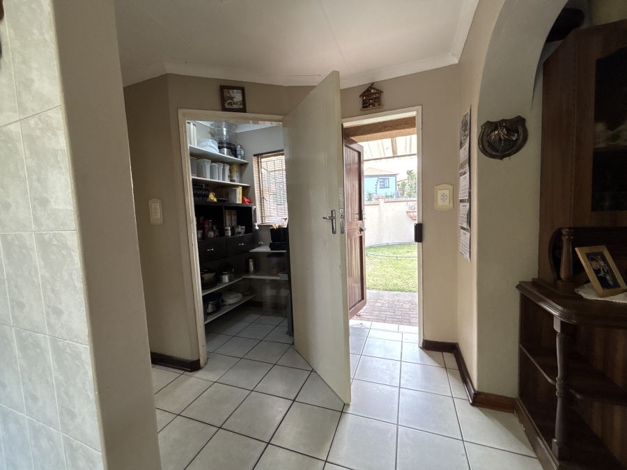 2 Bedroom Property for Sale in Parkdene Gauteng
