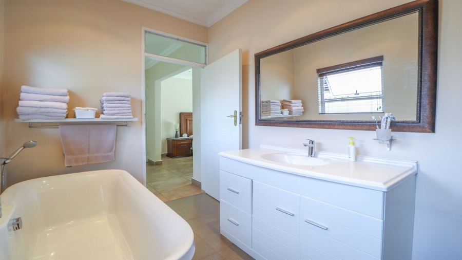 4 Bedroom Property for Sale in Bedford Gardens Gauteng