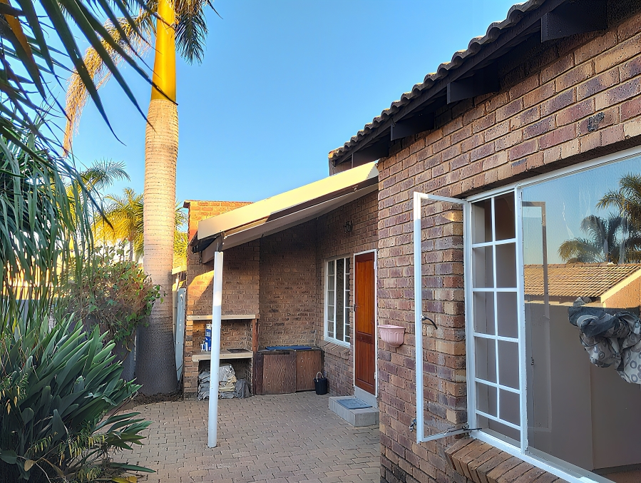 To Let 2 Bedroom Property for Rent in Allens Nek Gauteng