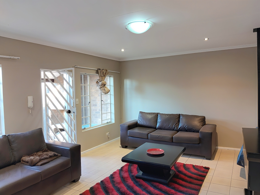 To Let 2 Bedroom Property for Rent in Allens Nek Gauteng