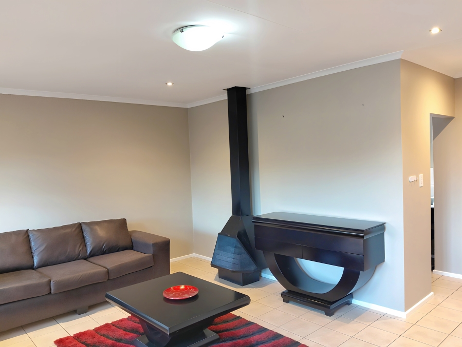 To Let 2 Bedroom Property for Rent in Allens Nek Gauteng