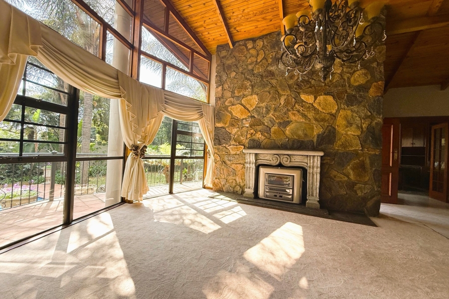 To Let 5 Bedroom Property for Rent in Constantia Kloof Gauteng