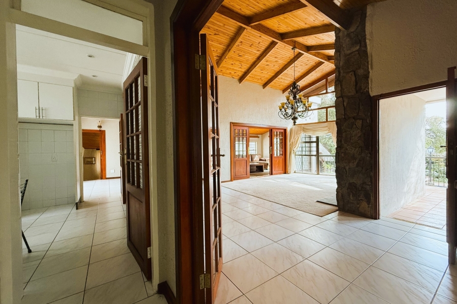 To Let 5 Bedroom Property for Rent in Constantia Kloof Gauteng