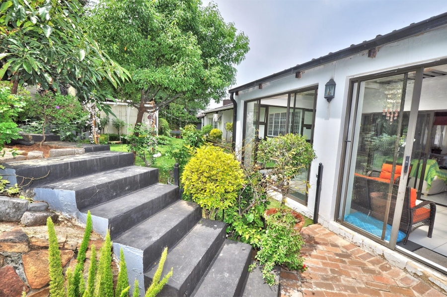 To Let 4 Bedroom Property for Rent in Parkmore Gauteng