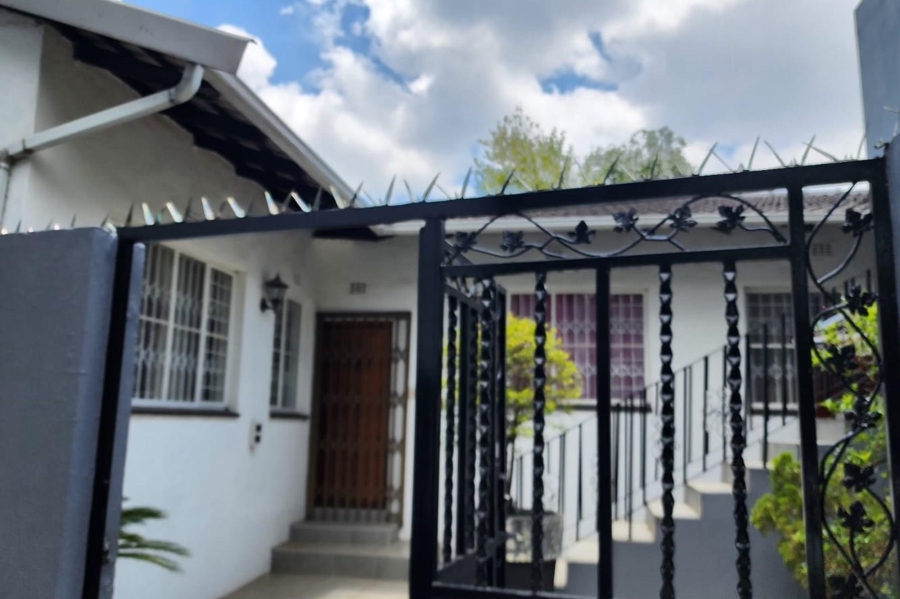 To Let 4 Bedroom Property for Rent in Parkmore Gauteng
