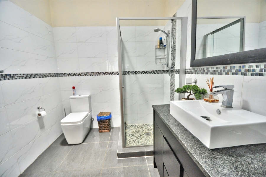 To Let 4 Bedroom Property for Rent in Parkmore Gauteng