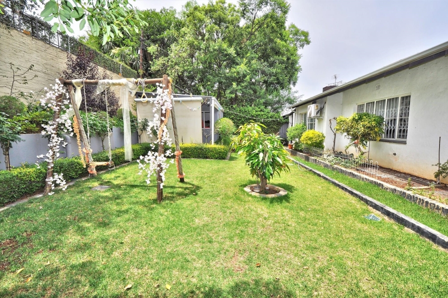 To Let 4 Bedroom Property for Rent in Parkmore Gauteng