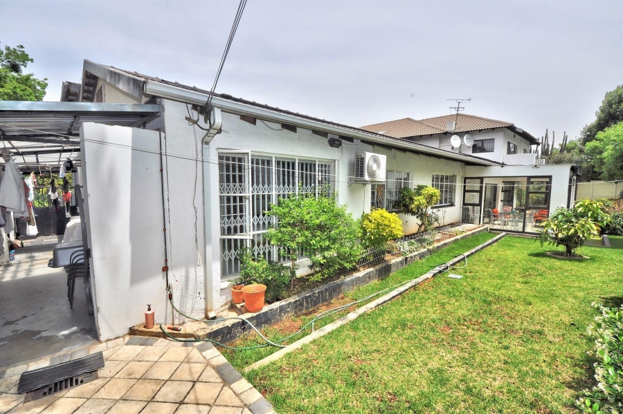 To Let 4 Bedroom Property for Rent in Parkmore Gauteng