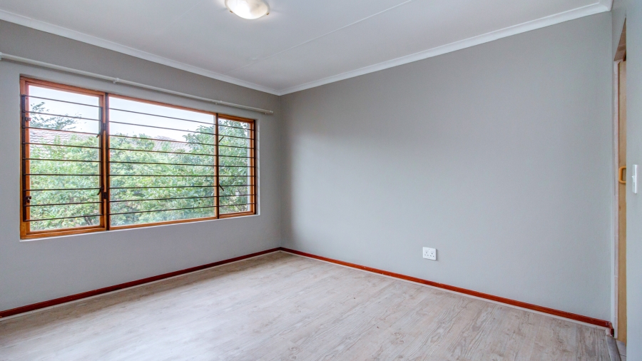 To Let 2 Bedroom Property for Rent in Paulshof Gauteng