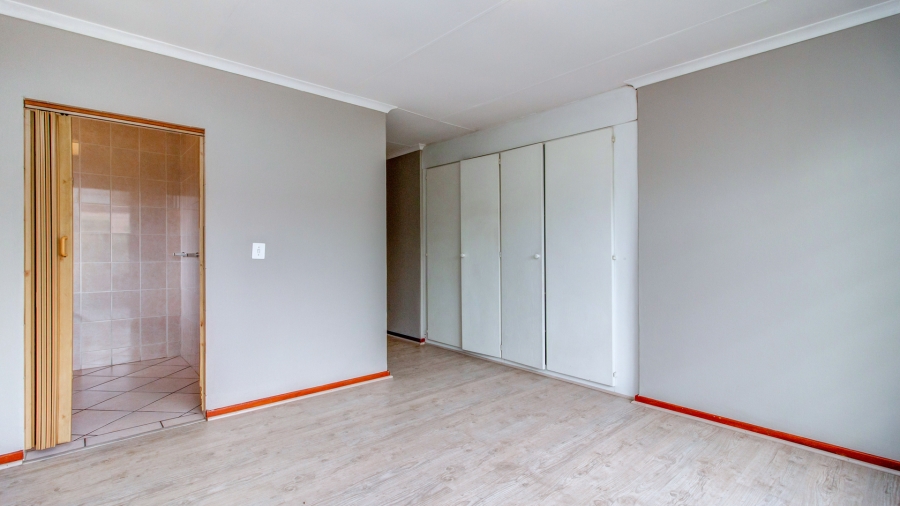 To Let 2 Bedroom Property for Rent in Paulshof Gauteng