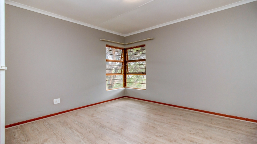 To Let 2 Bedroom Property for Rent in Paulshof Gauteng