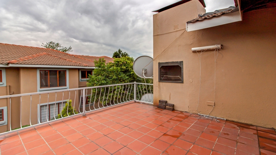 To Let 2 Bedroom Property for Rent in Paulshof Gauteng