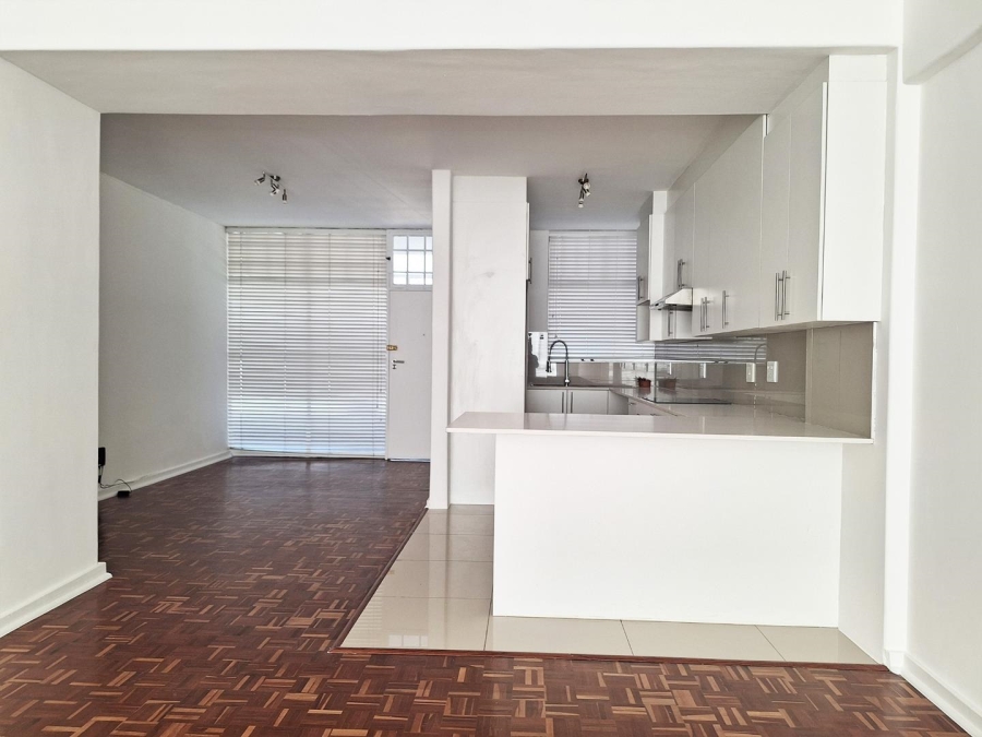 To Let 1 Bedroom Property for Rent in Illovo Gauteng