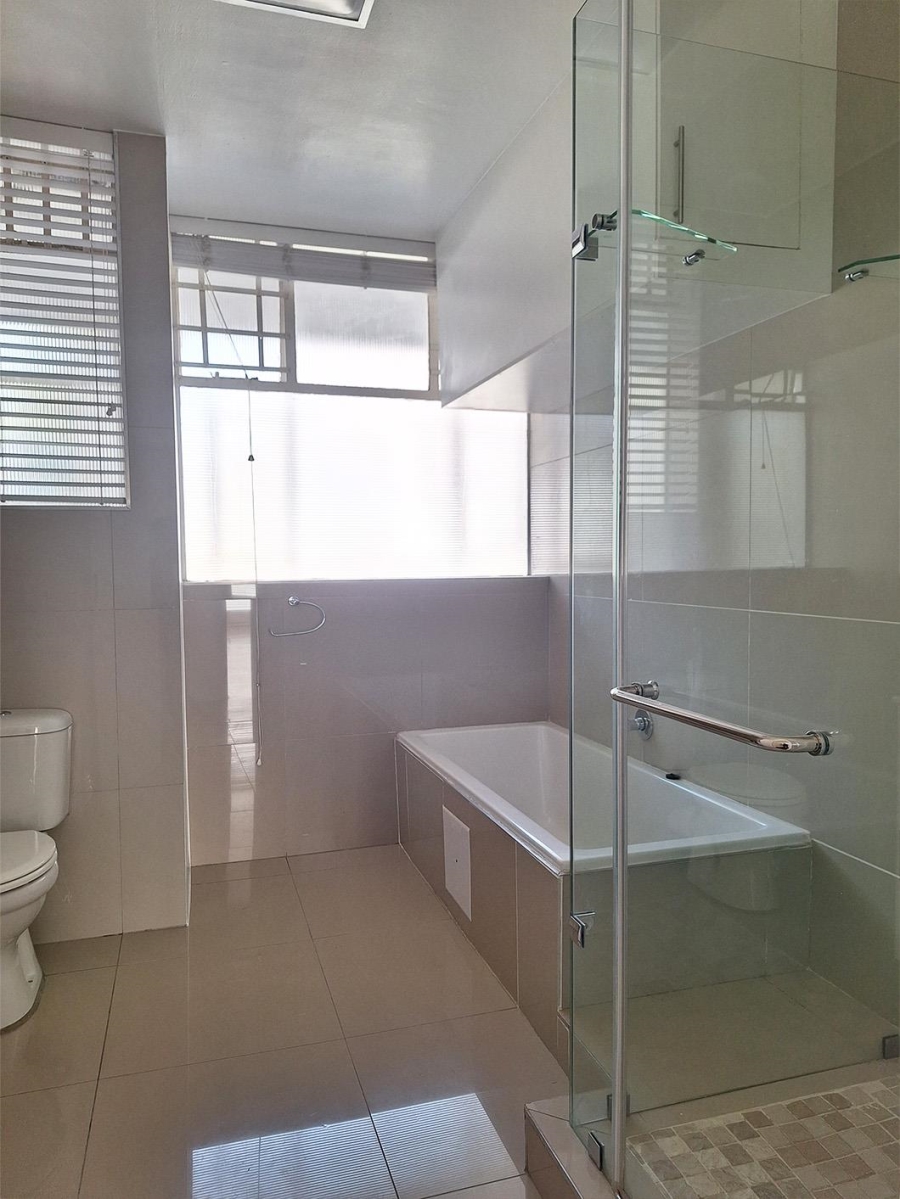 To Let 1 Bedroom Property for Rent in Illovo Gauteng