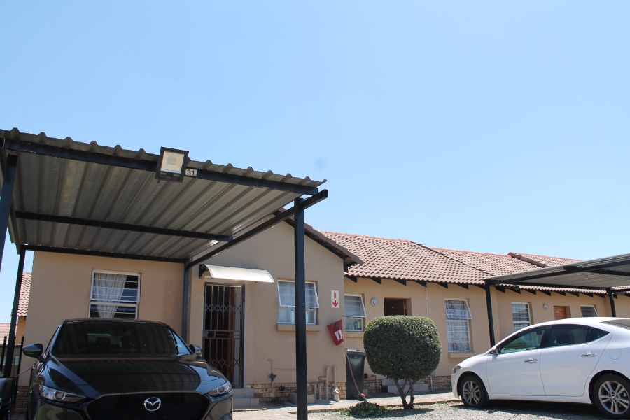 3 Bedroom Property for Sale in Albertsdal Gauteng