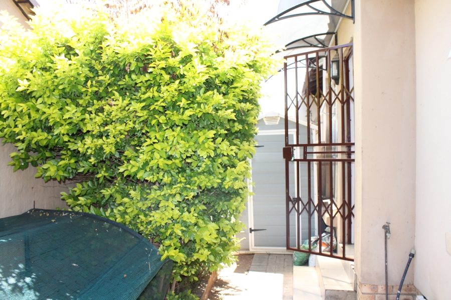 3 Bedroom Property for Sale in Albertsdal Gauteng