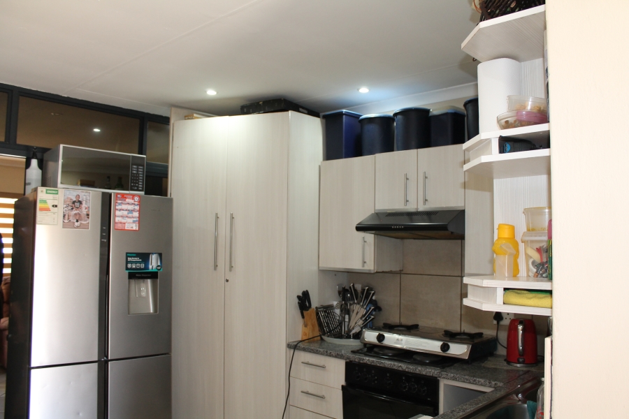 3 Bedroom Property for Sale in Albertsdal Gauteng