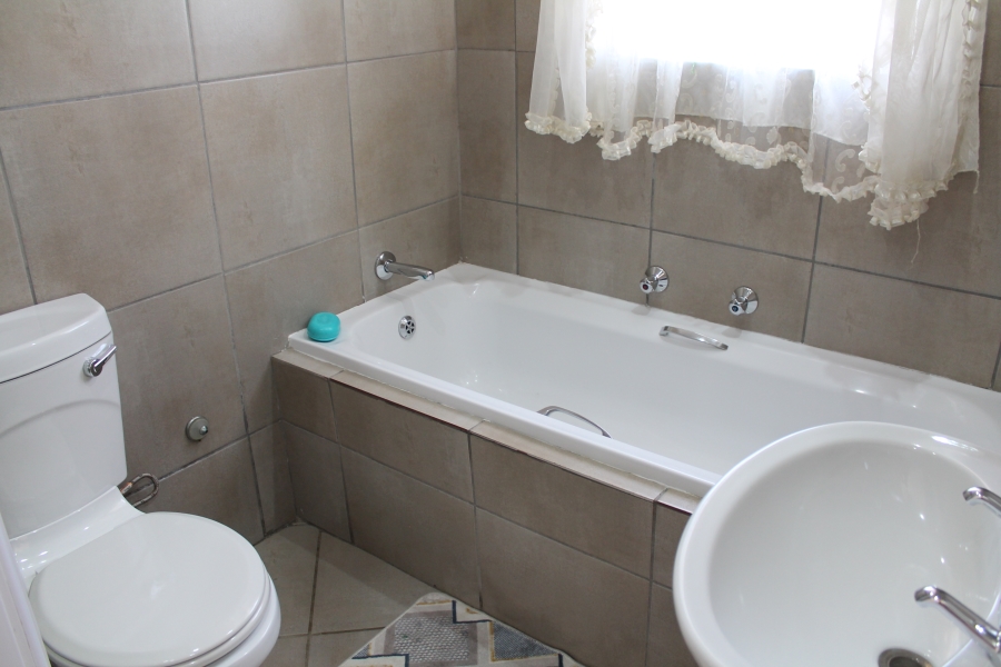3 Bedroom Property for Sale in Albertsdal Gauteng