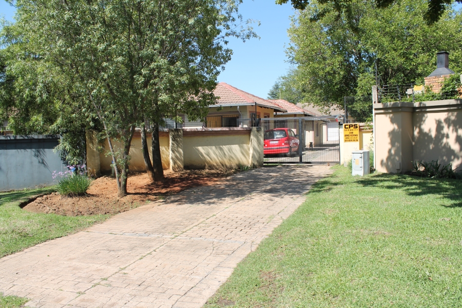 4 Bedroom Property for Sale in Albertsdal Gauteng
