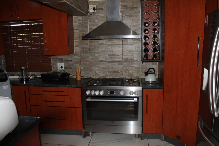 4 Bedroom Property for Sale in Albertsdal Gauteng