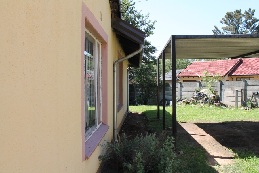 4 Bedroom Property for Sale in Albertsdal Gauteng