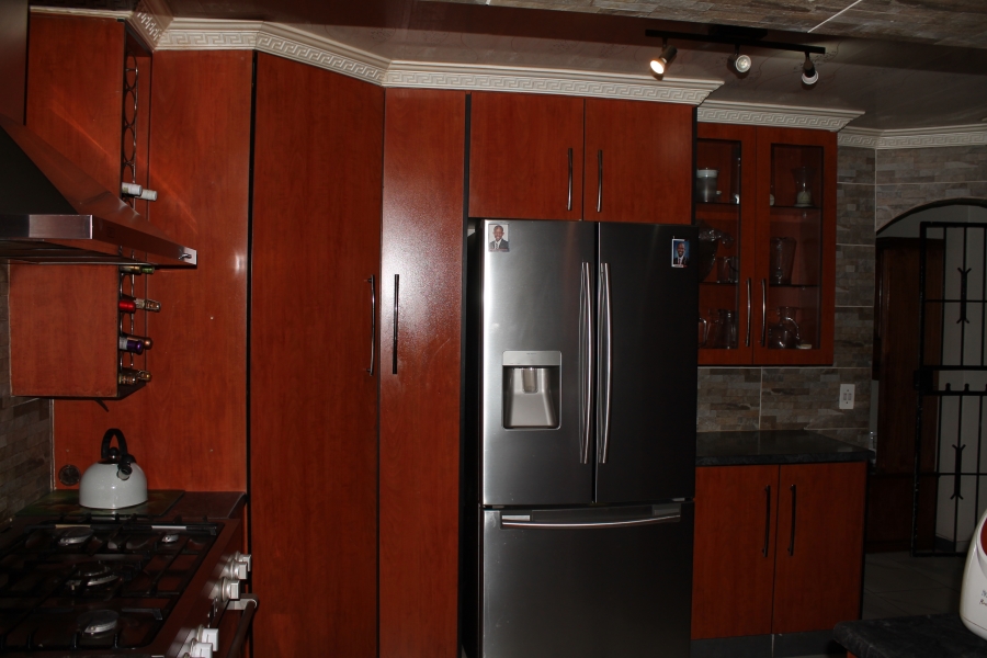 4 Bedroom Property for Sale in Albertsdal Gauteng