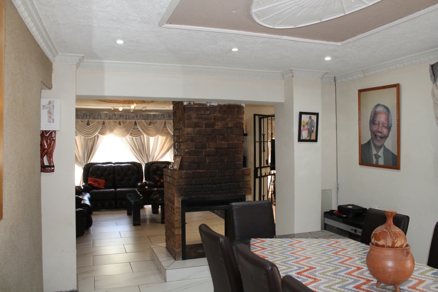 4 Bedroom Property for Sale in Albertsdal Gauteng