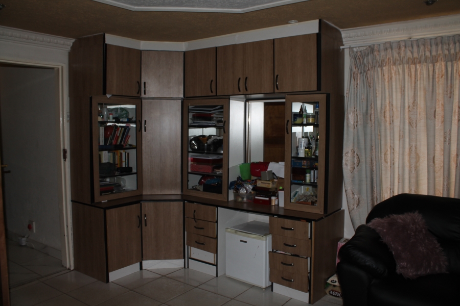 4 Bedroom Property for Sale in Albertsdal Gauteng