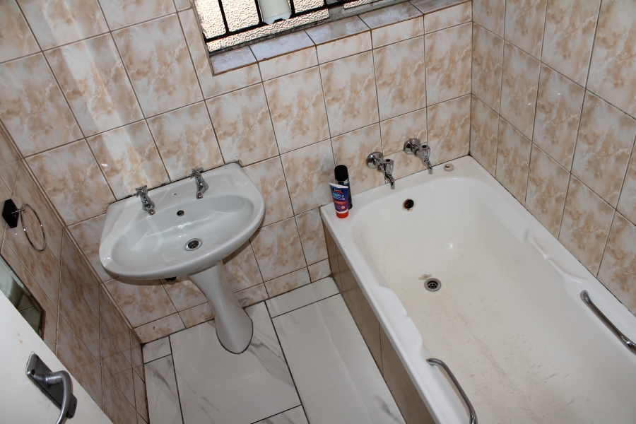 4 Bedroom Property for Sale in Albertsdal Gauteng
