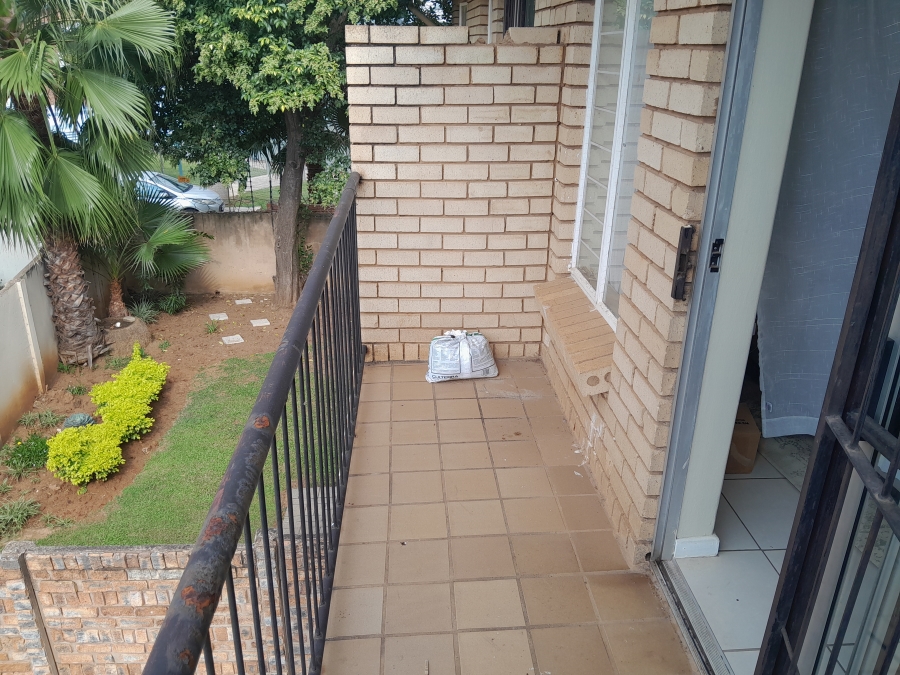2 Bedroom Property for Sale in Willow Park Manor Gauteng