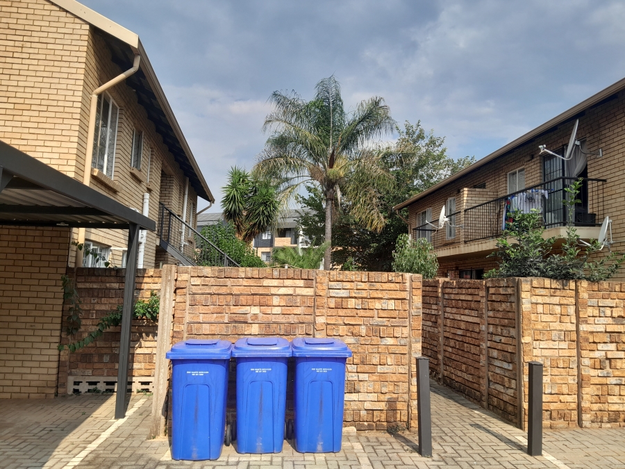 2 Bedroom Property for Sale in Willow Park Manor Gauteng