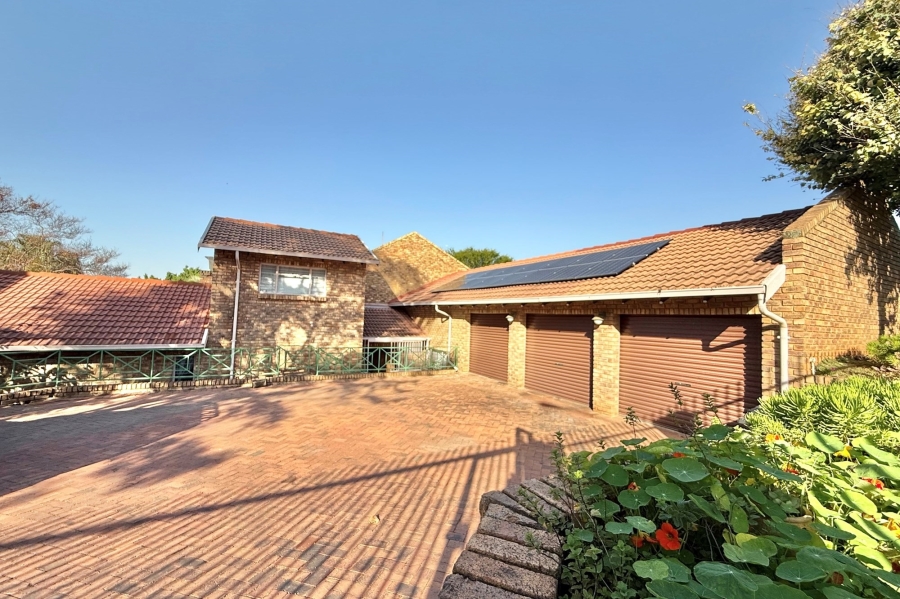 4 Bedroom Property for Sale in Moreleta Park Gauteng