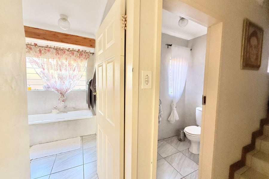 4 Bedroom Property for Sale in Moreleta Park Gauteng
