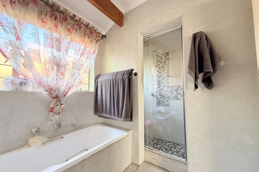 4 Bedroom Property for Sale in Moreleta Park Gauteng