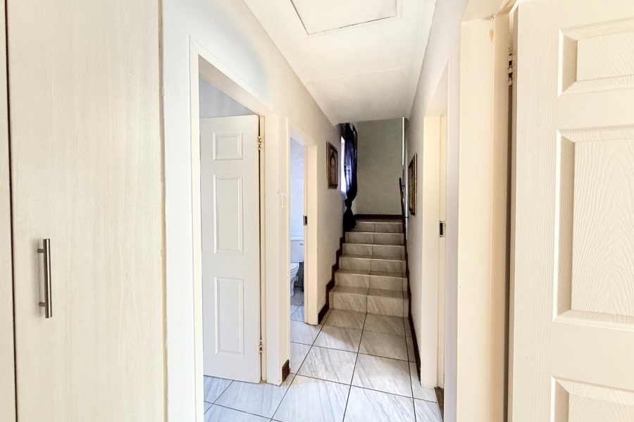 4 Bedroom Property for Sale in Moreleta Park Gauteng