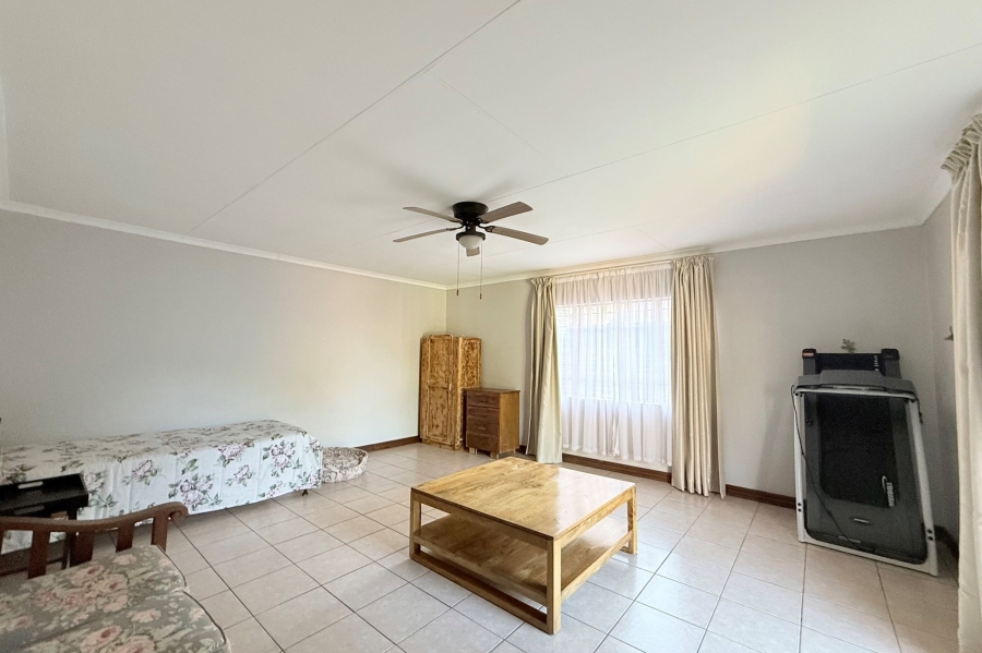 4 Bedroom Property for Sale in Moreleta Park Gauteng