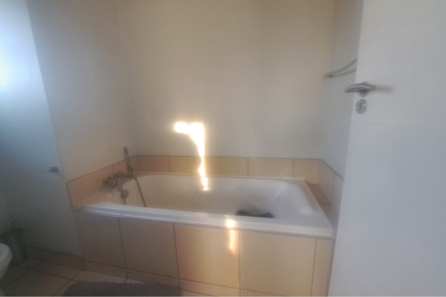 2 Bedroom Property for Sale in Halfway Gardens Gauteng