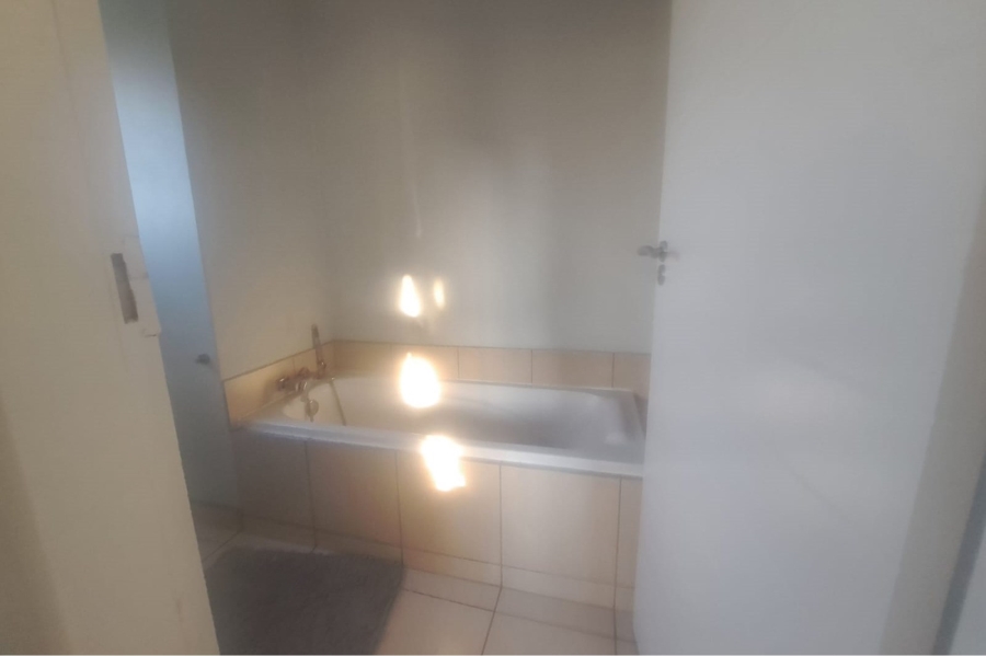 2 Bedroom Property for Sale in Halfway Gardens Gauteng