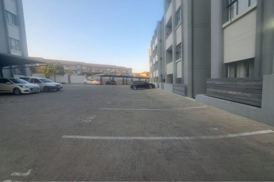 2 Bedroom Property for Sale in Halfway Gardens Gauteng