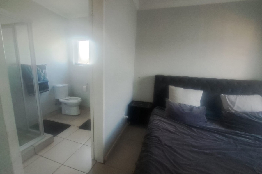 2 Bedroom Property for Sale in Halfway Gardens Gauteng