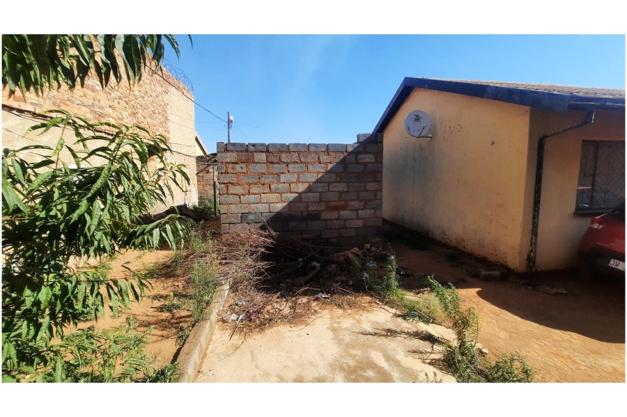 2 Bedroom Property for Sale in Tembisa Central Gauteng