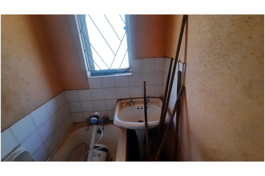 2 Bedroom Property for Sale in Tembisa Central Gauteng