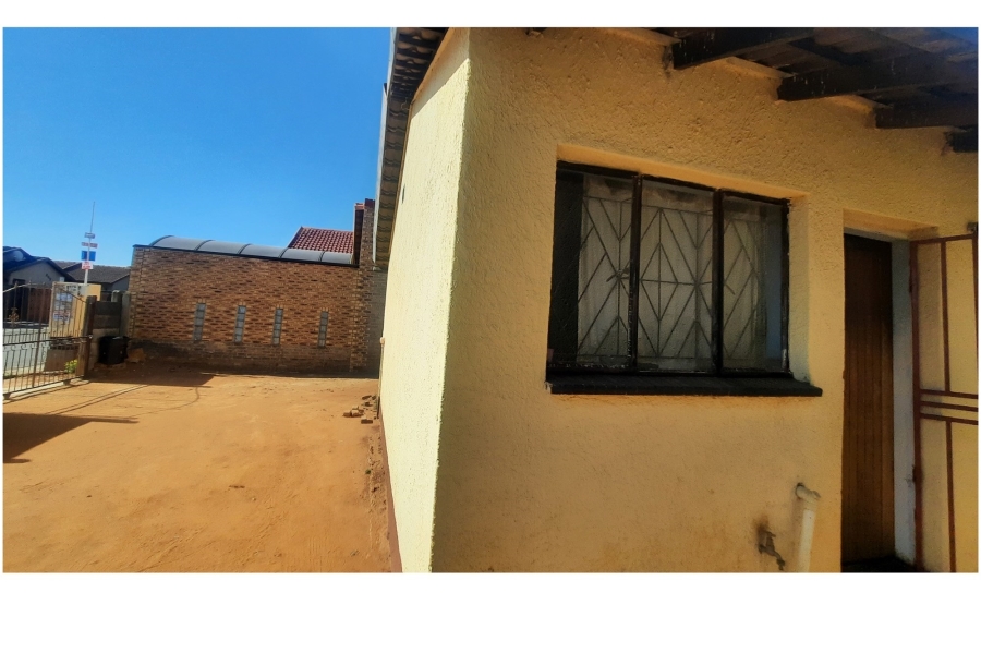 2 Bedroom Property for Sale in Tembisa Central Gauteng