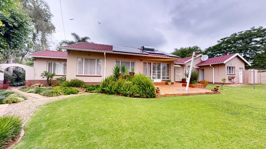 4 Bedroom Property for Sale in Morehill Gauteng